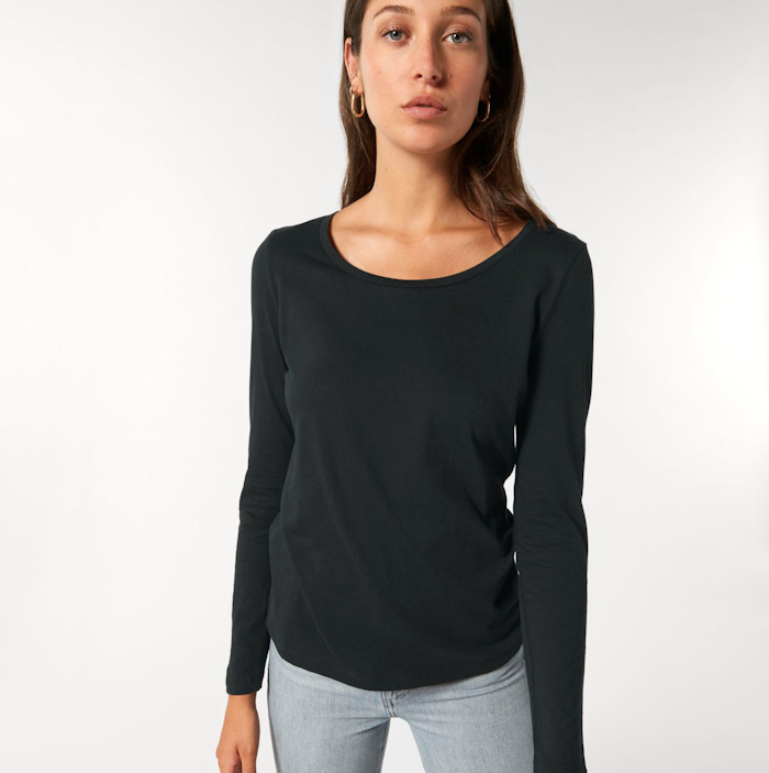 Stella Singer - long sleeve organic t shirts that can be customised.